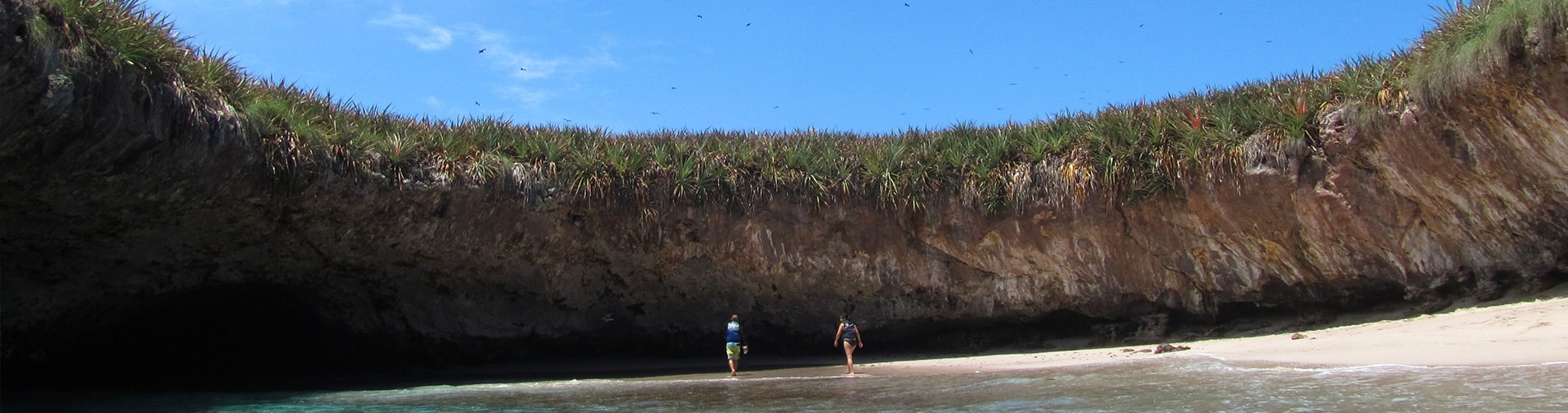 MARIETA ISLANDS Excursion with Dressel Divers