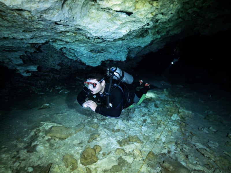 cave diving in Mexico- submarinismo en cuevas en México (2)