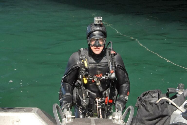 Commercial Diving Certifications or How to Become a Commercial Diver?