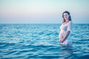 scuba diving while pregnant - main - bucear embarazada